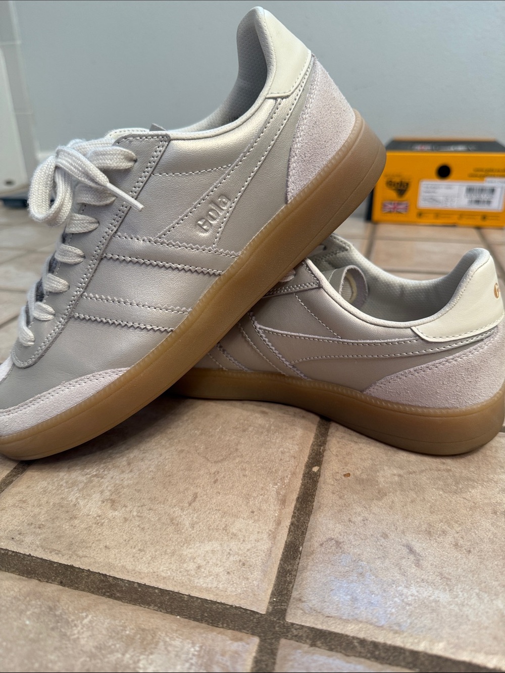 Gola Viper Metallic Women’s Champagne / Gum Silver Sneaker 8